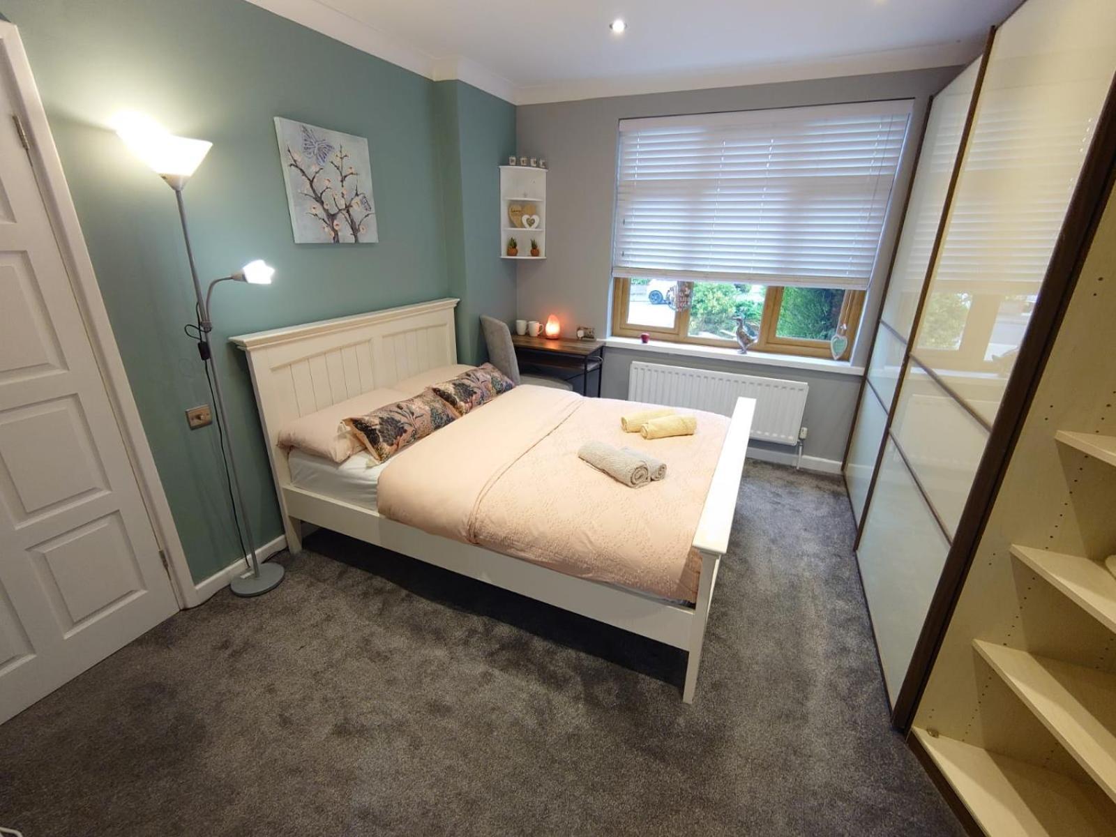 Lovely Room With Ensuite In A Quiet House Rayleigh Exterior photo